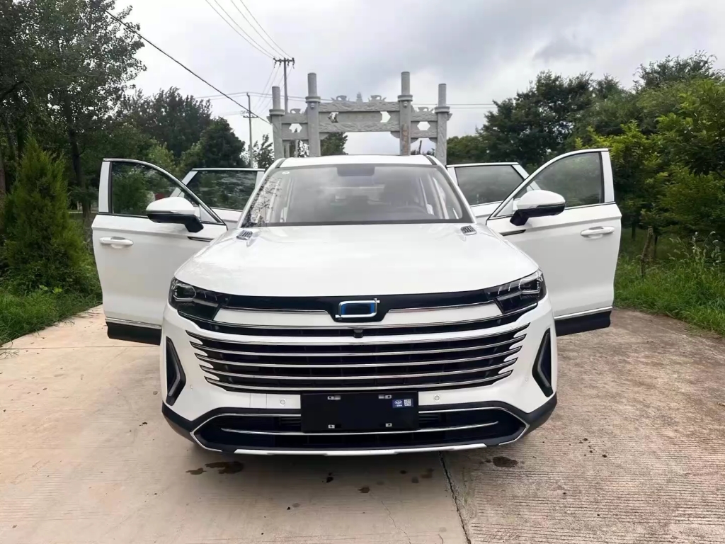 92w,23年一汽奔腾t99s,2.0t自动城市商务加长版