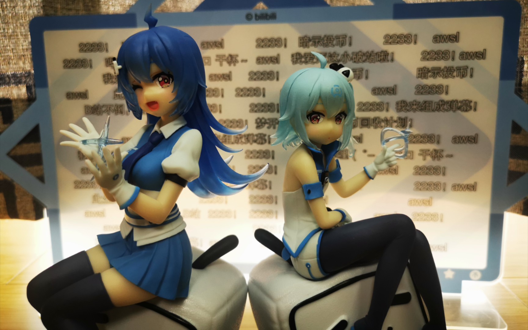 22 33小电视手办开箱