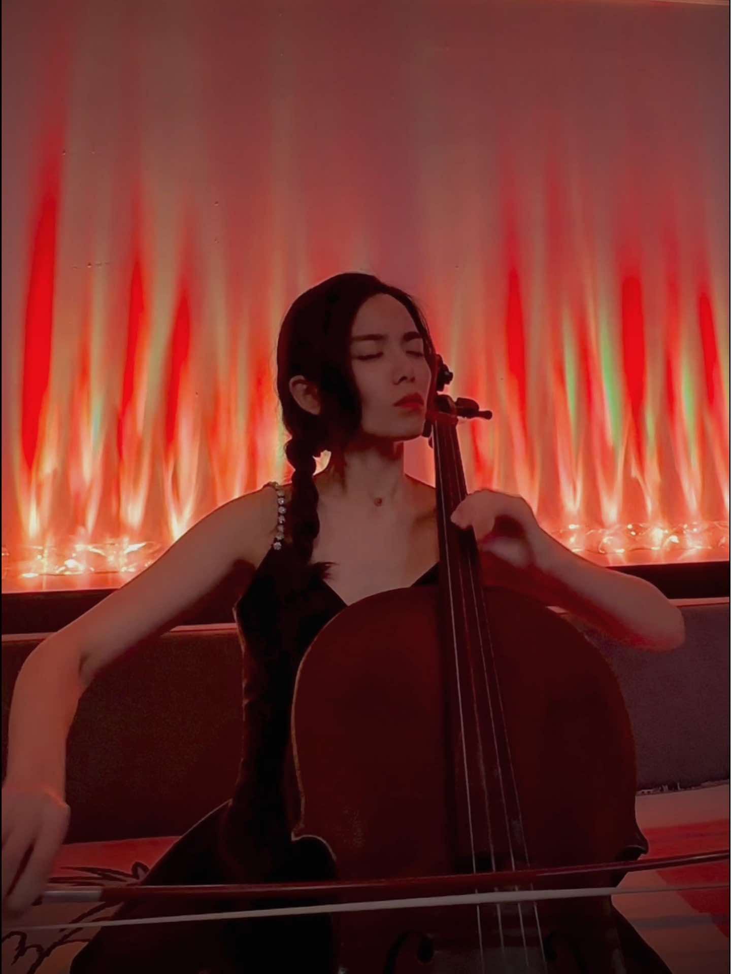 lawrence 劳伦斯先生圣诞快乐坂本龙一90大提琴演奏:付迎娟