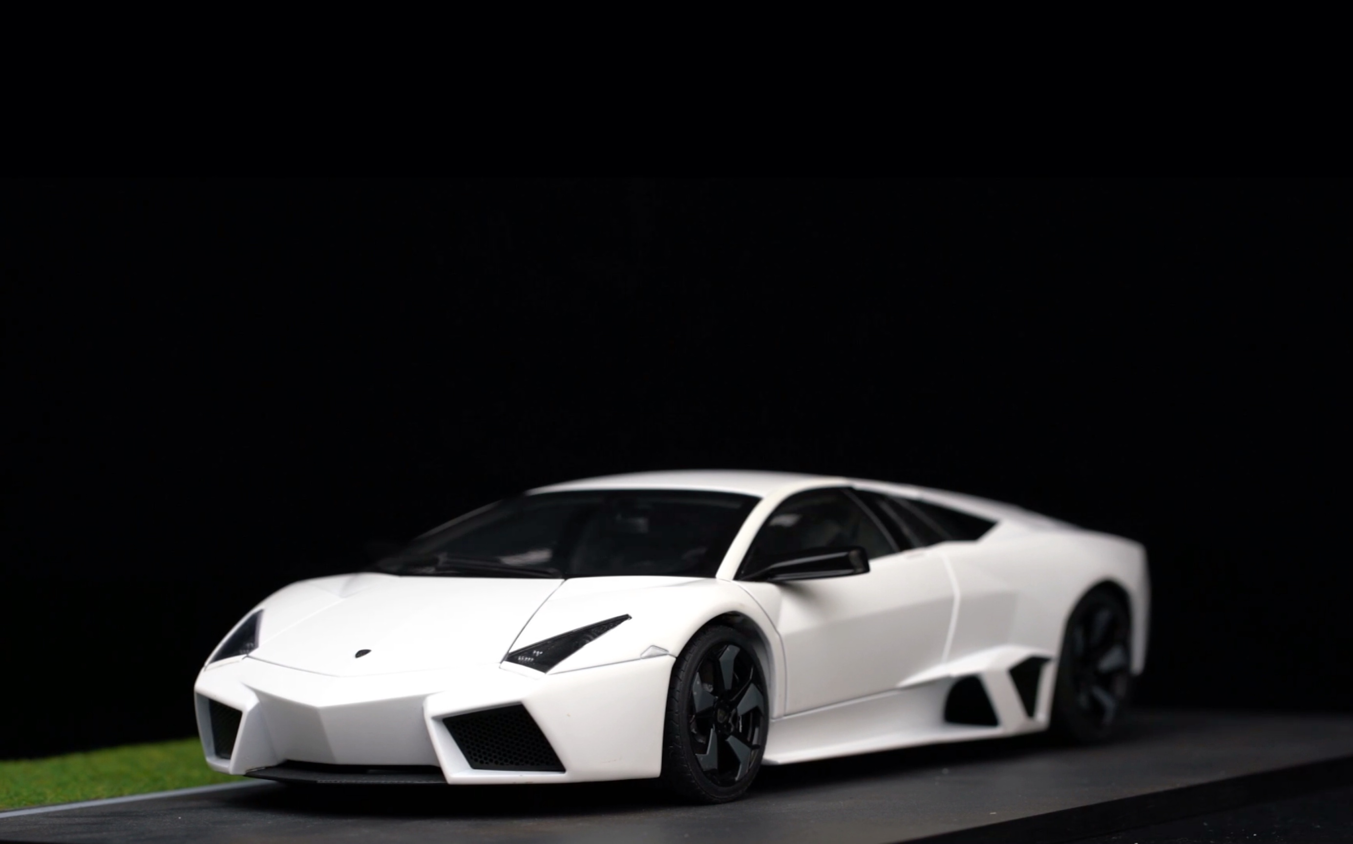 兰博基尼雷文顿