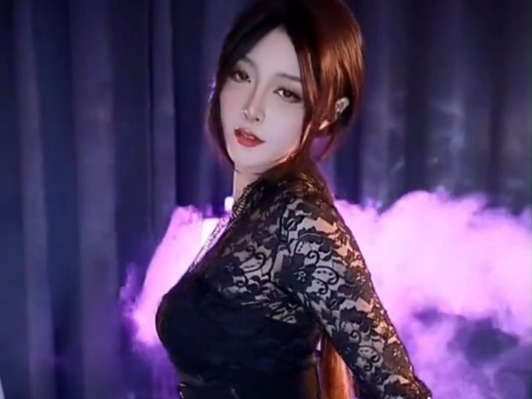 b站 小须须_arcana 20240709 黑丝紧身蕾丝裙