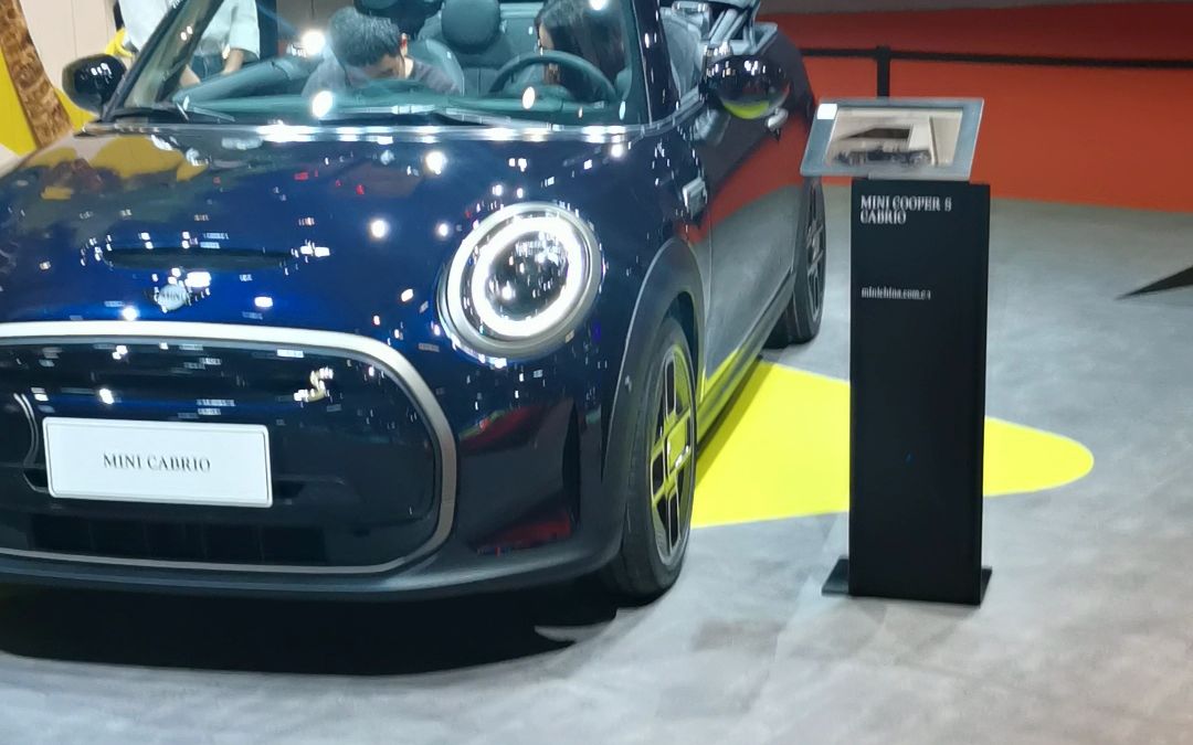 上海车展mini 展台