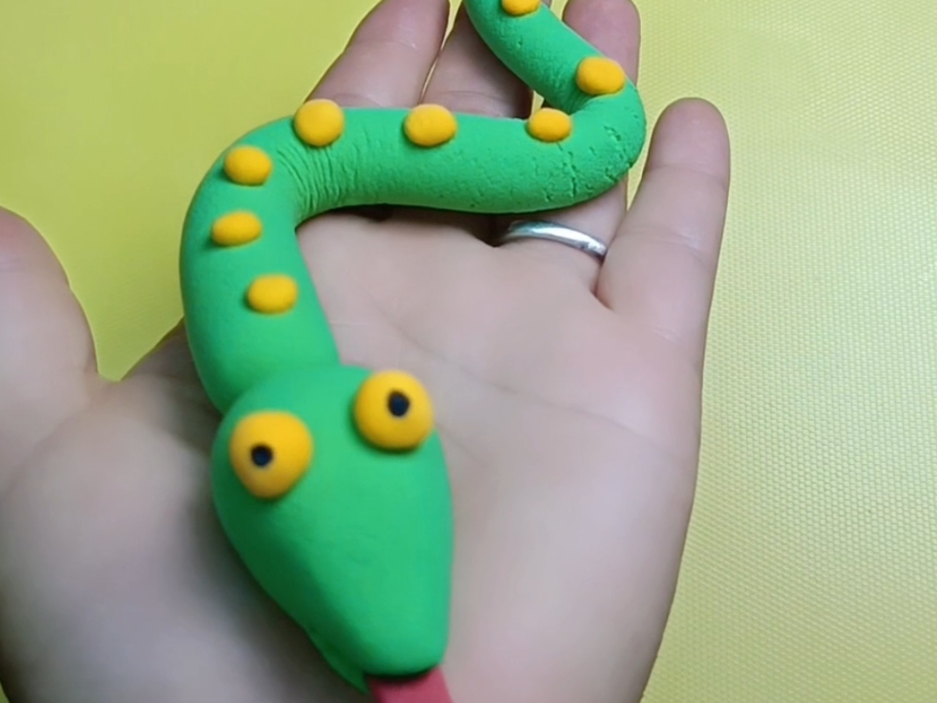 超轻粘土制作蛇