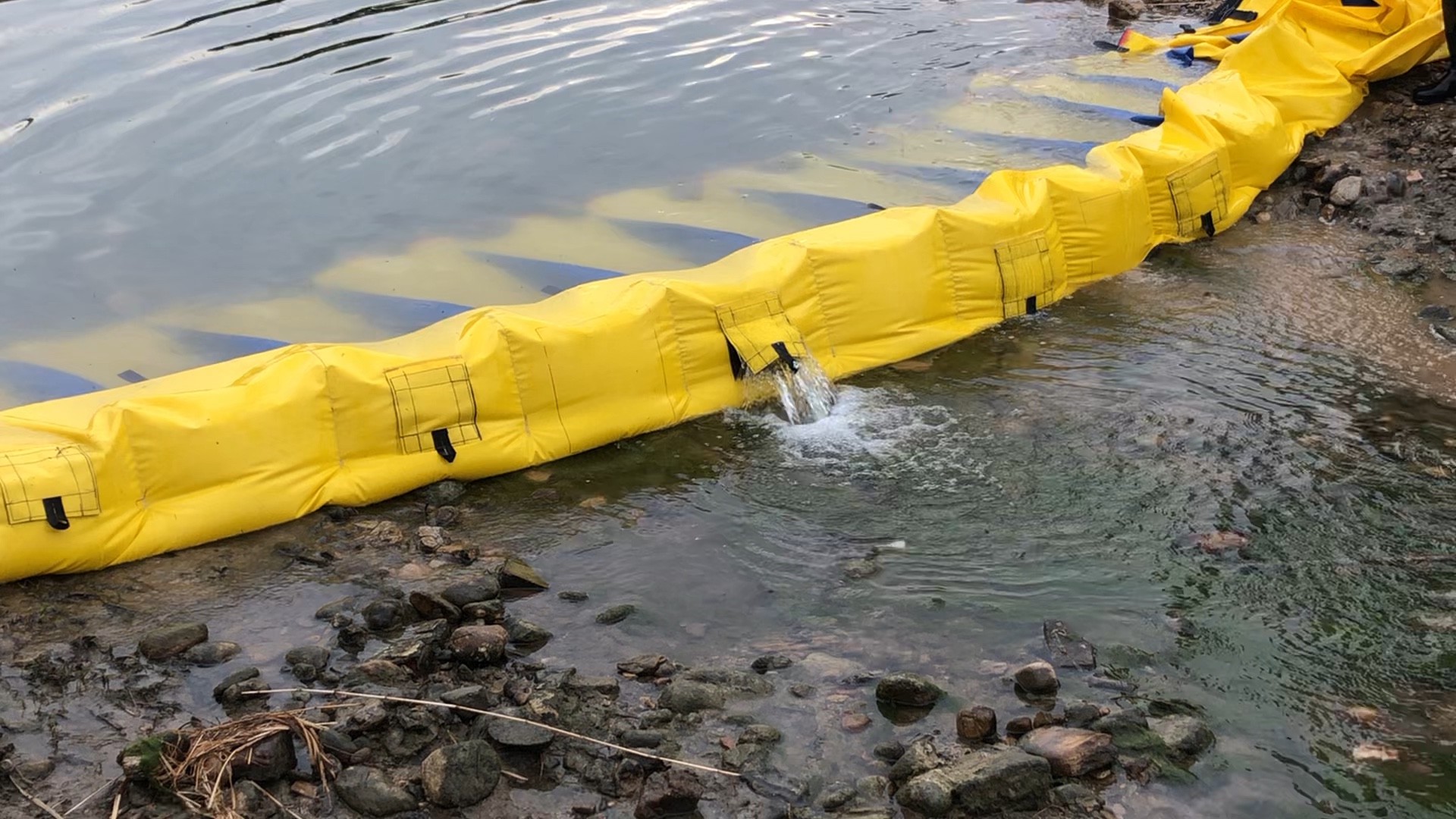 生态便携拦水坝