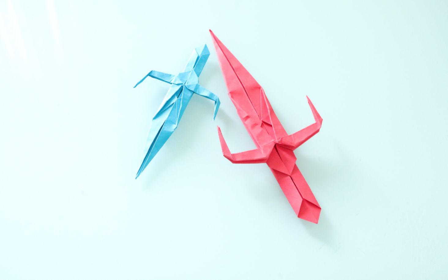 一张纸就能折出帅气的骑士宝剑,方法其实很简单,手工折纸教程_哔哩