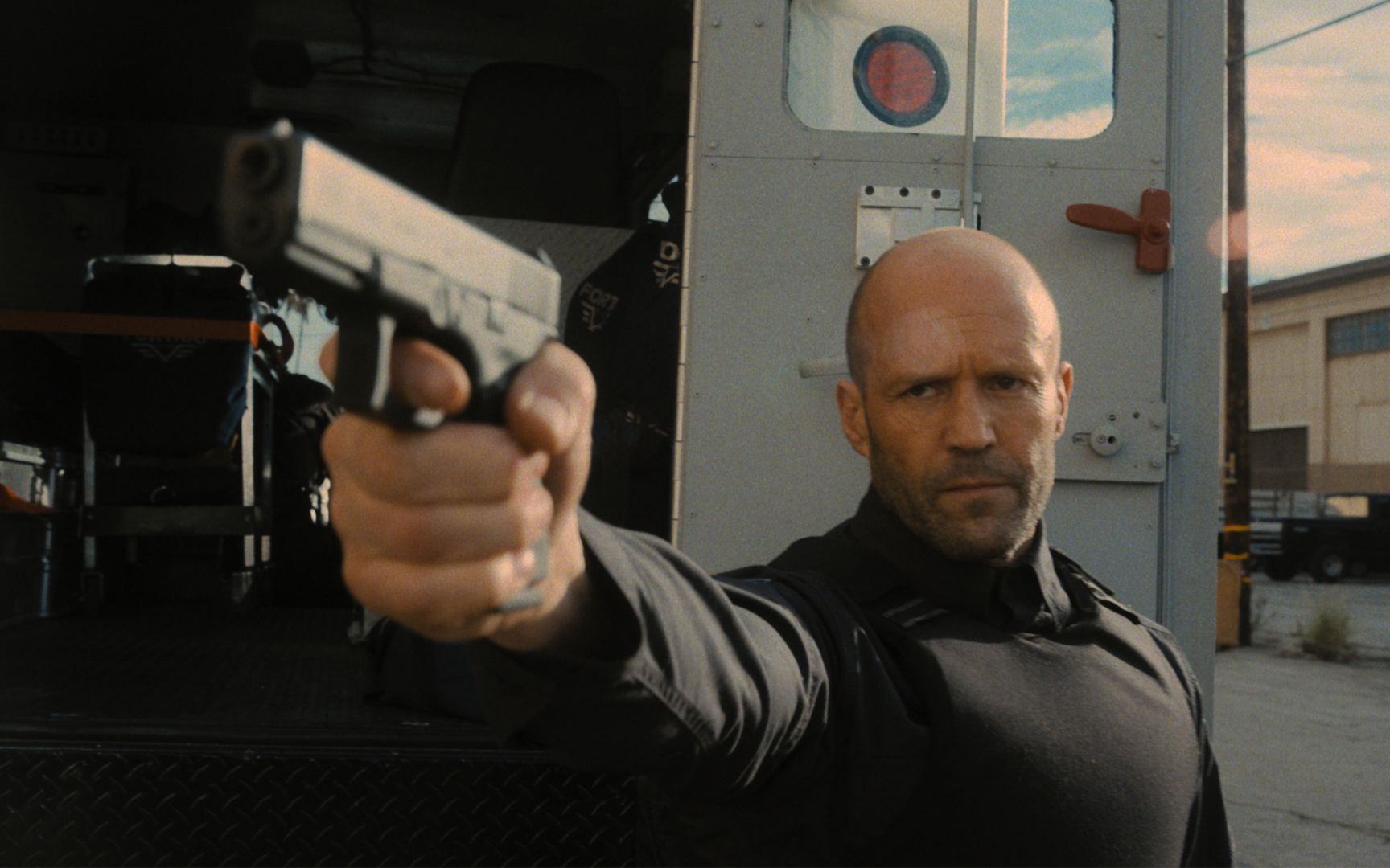 中字《人之怒》预告片 杰森·斯坦森主演的热血动作片