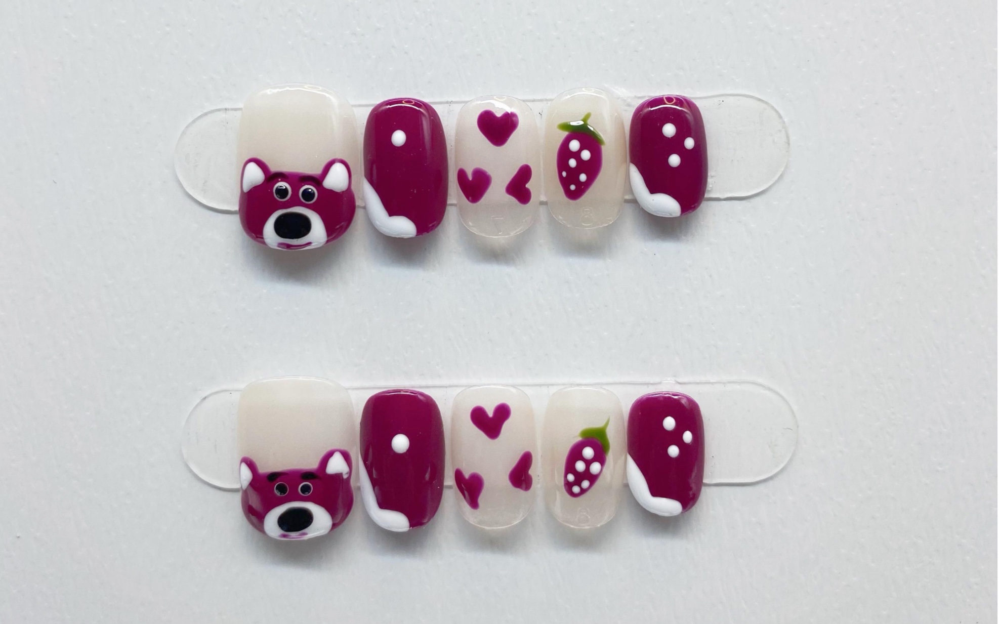 手工穿戴甲可爱风卡通手绘树莓熊光疗美甲