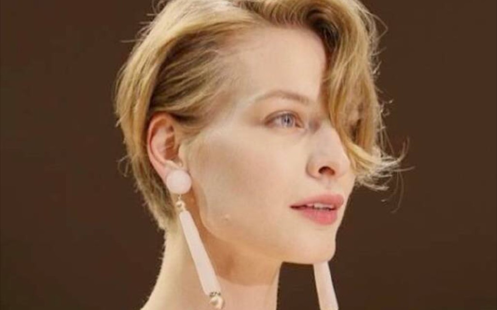 elenaegorovadior最出色的设计是焚心热浪得寸进尺是四野无人欲海犯禁