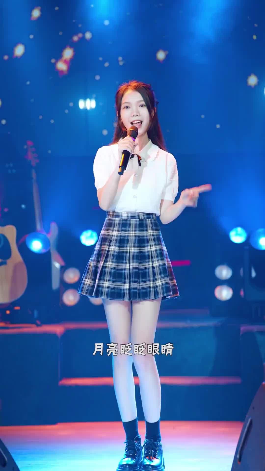 赶个末班车刻在你心底的抖音bgm一首歌治愈冬日小雨天气思思同