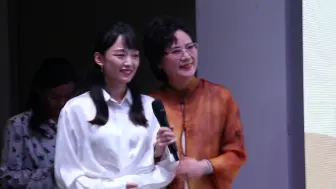 Descargar video: 922天蟾越时代越美丽见面会/唱段部分