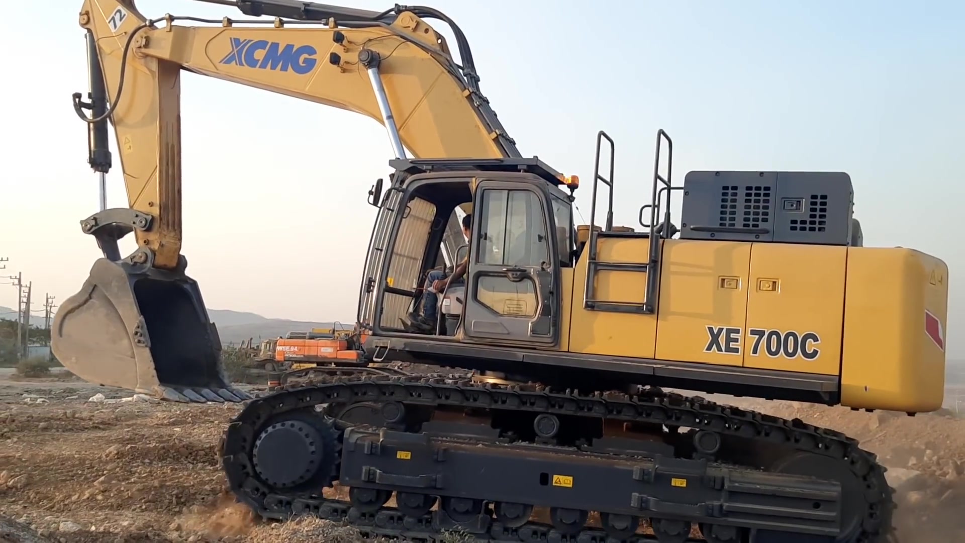 徐工xcmg xe700c 挖掘机_哔哩哔哩 (゜-゜)つロ 干杯~-bilibili