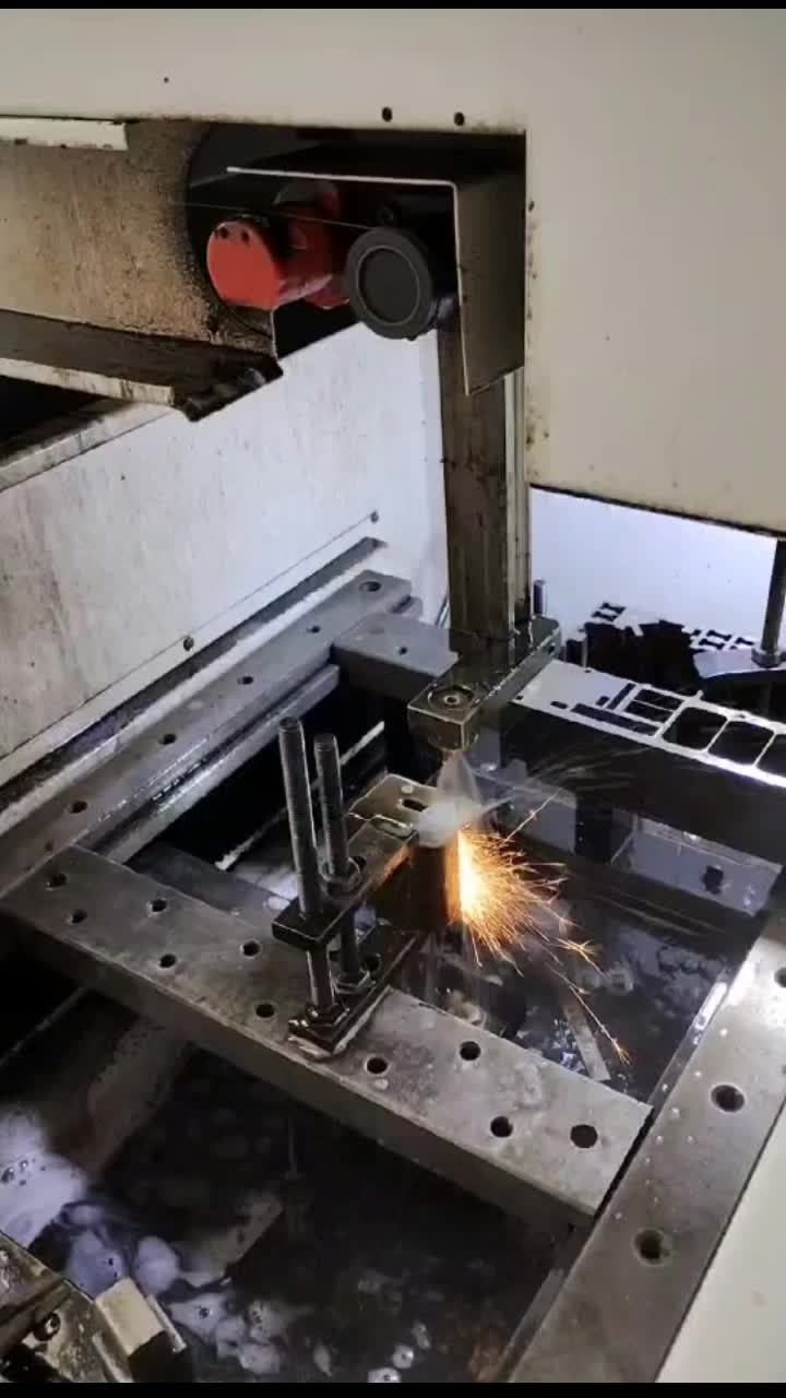 线切割机床加工方锥工件