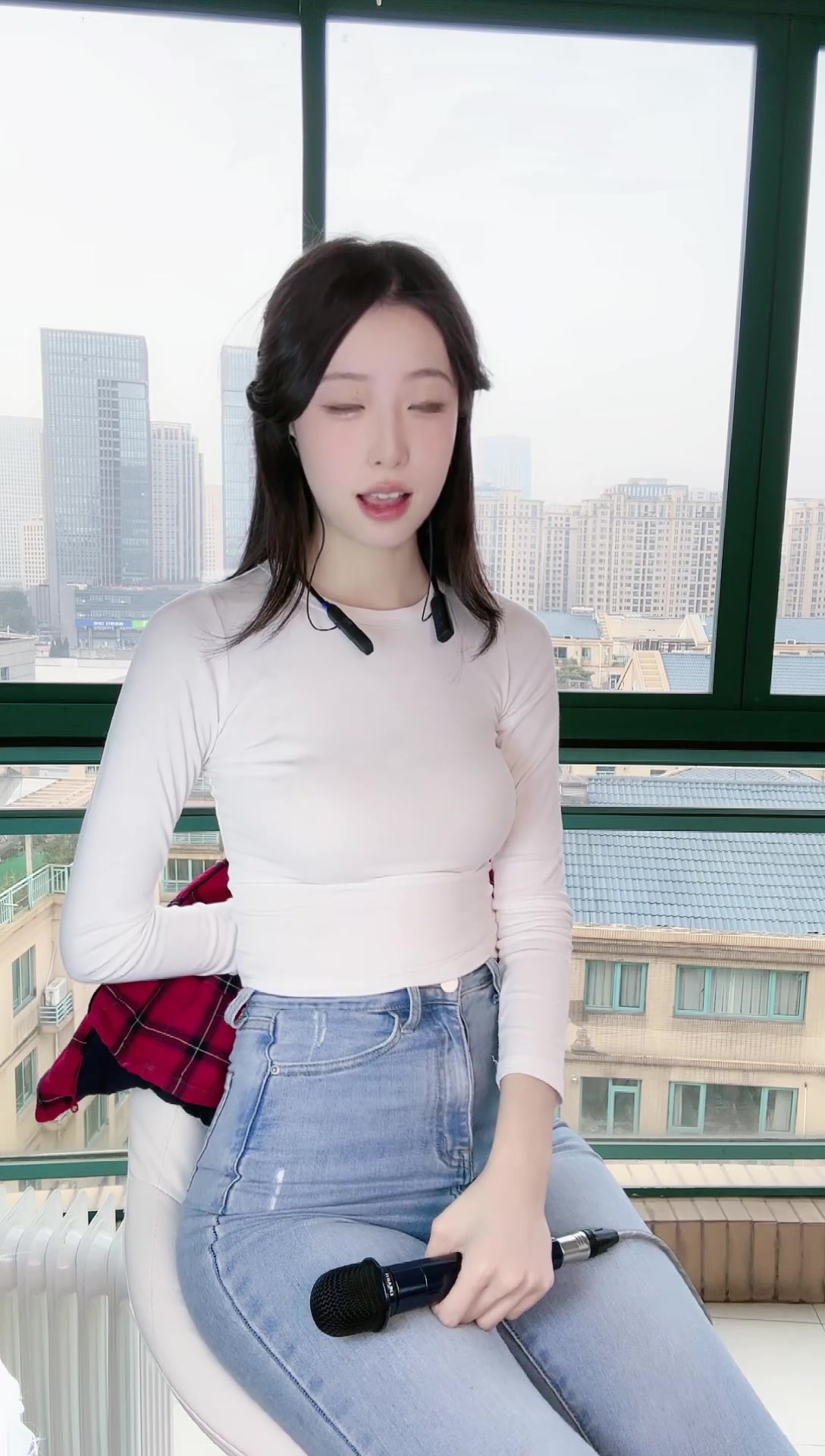 抖音_性感女人金玛丽_240208_143845