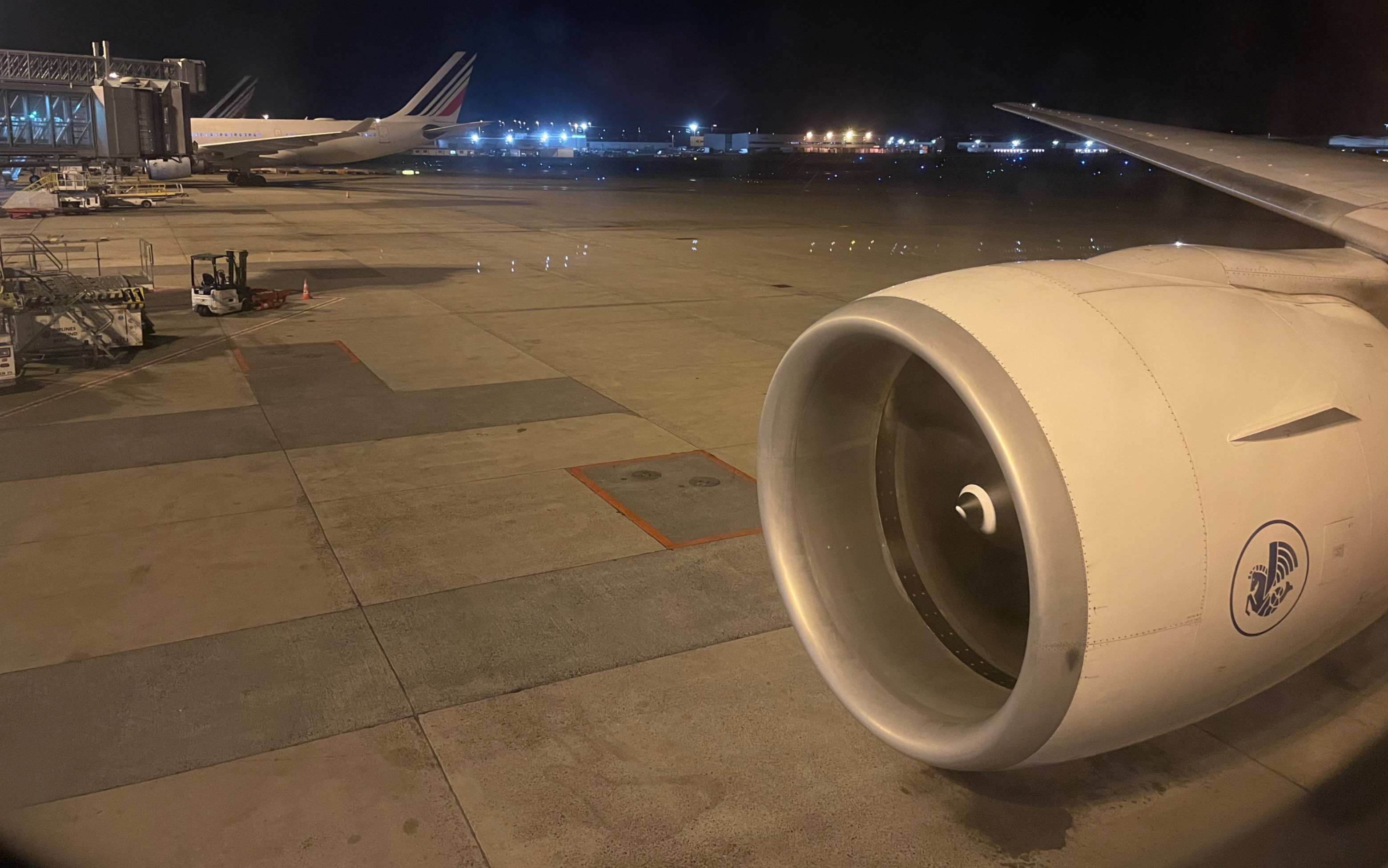 [图]【法航】AF193 波音777-300ER GE90-115B 上海浦东起飞 前舱发动机原声