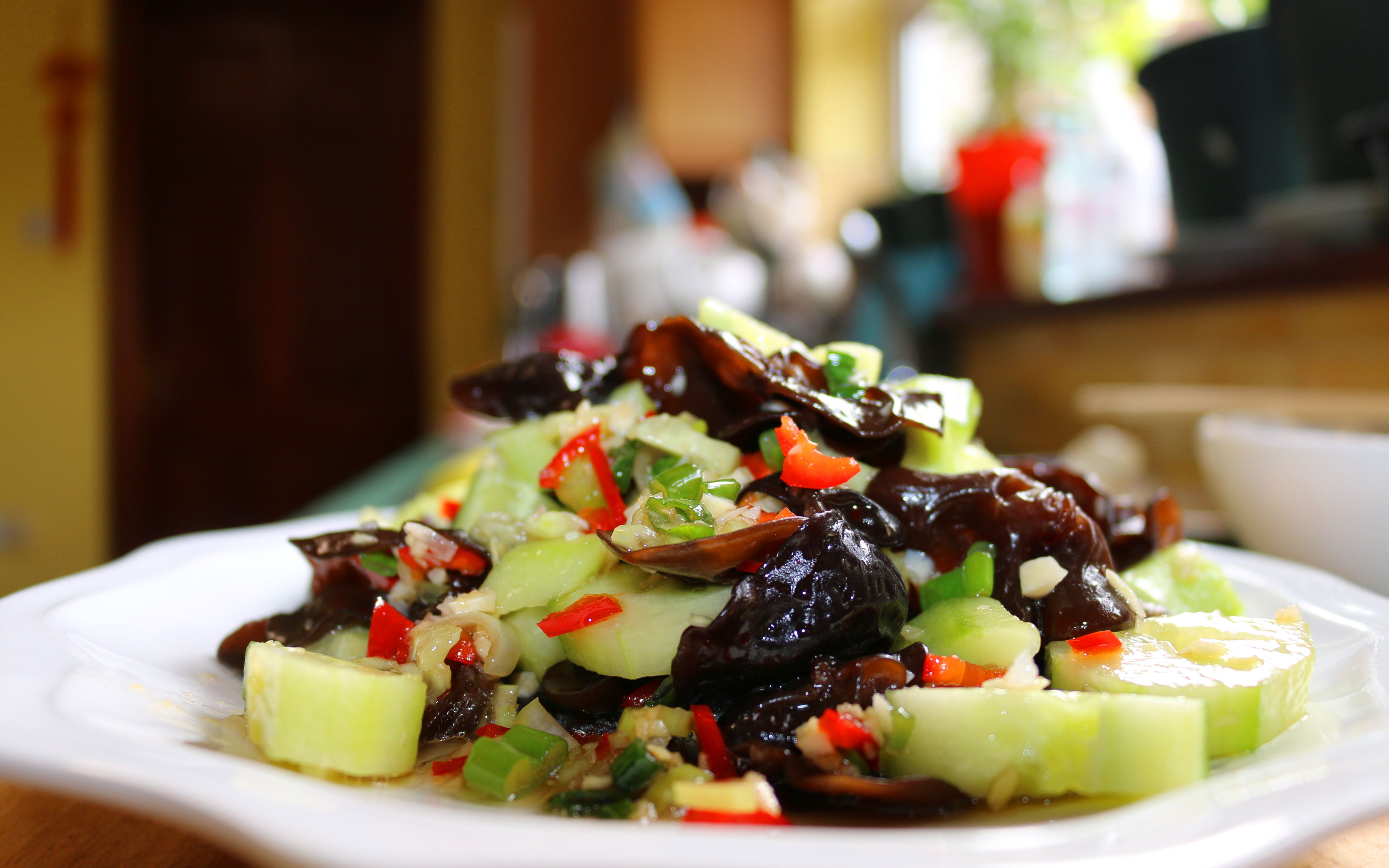 黄瓜木耳拌的凉菜,清脆可口,酸甜开胃_哔哩哔哩 (゜-゜)つロ 干杯