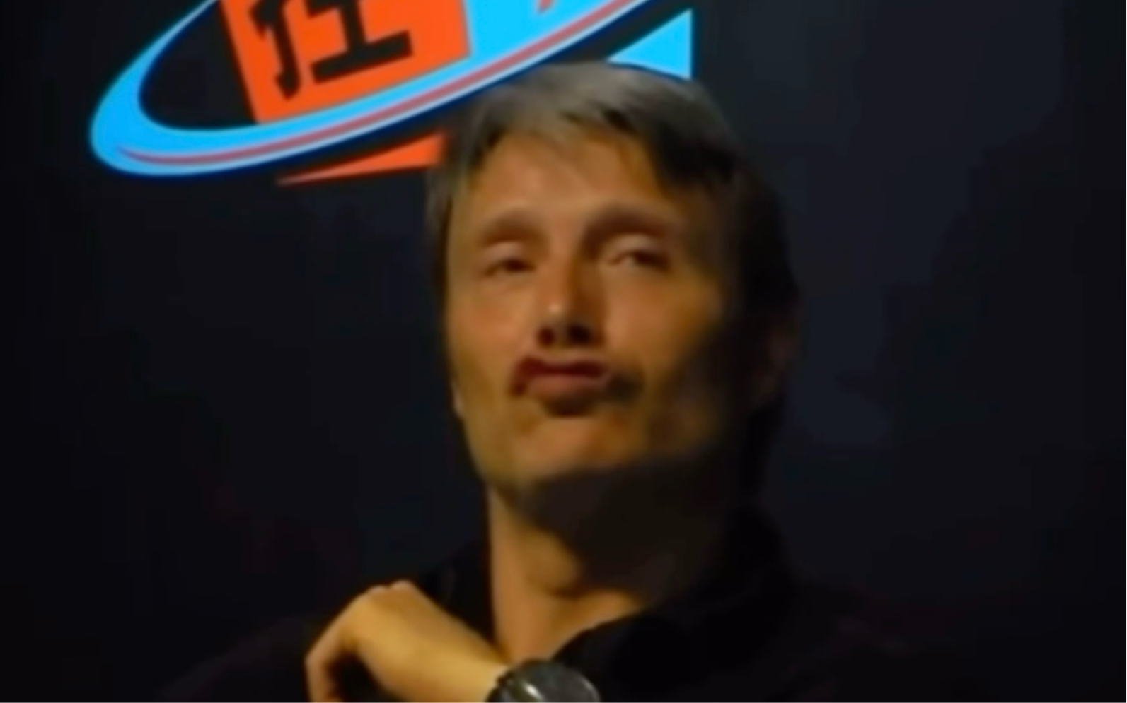 [图]【Mads·Mikkelsen】I do dance when I’m really drunk.(素材搬自youtube）