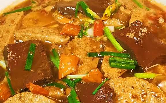 霉豆渣煮猪血 好吃别忘记了