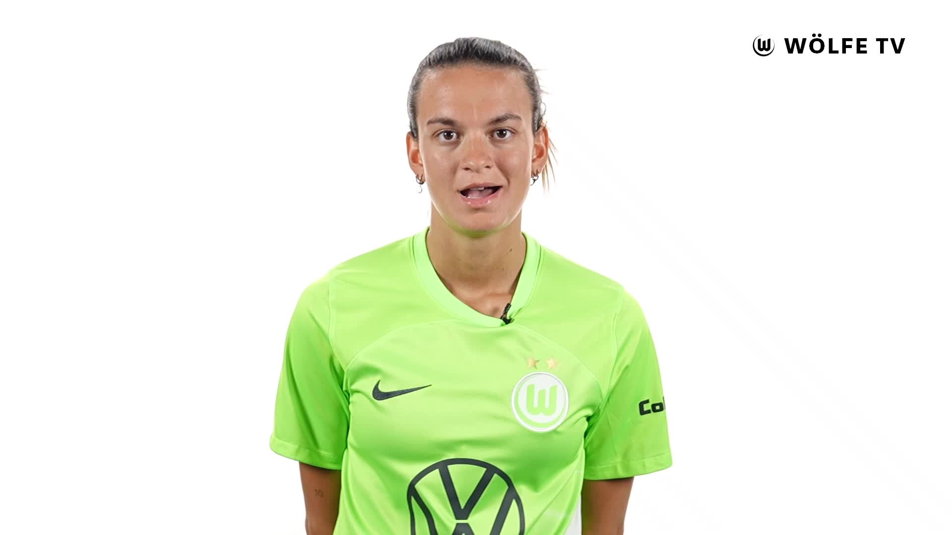 whats up? |沃尔夫斯堡女足 |里奥拉 哲马伊利