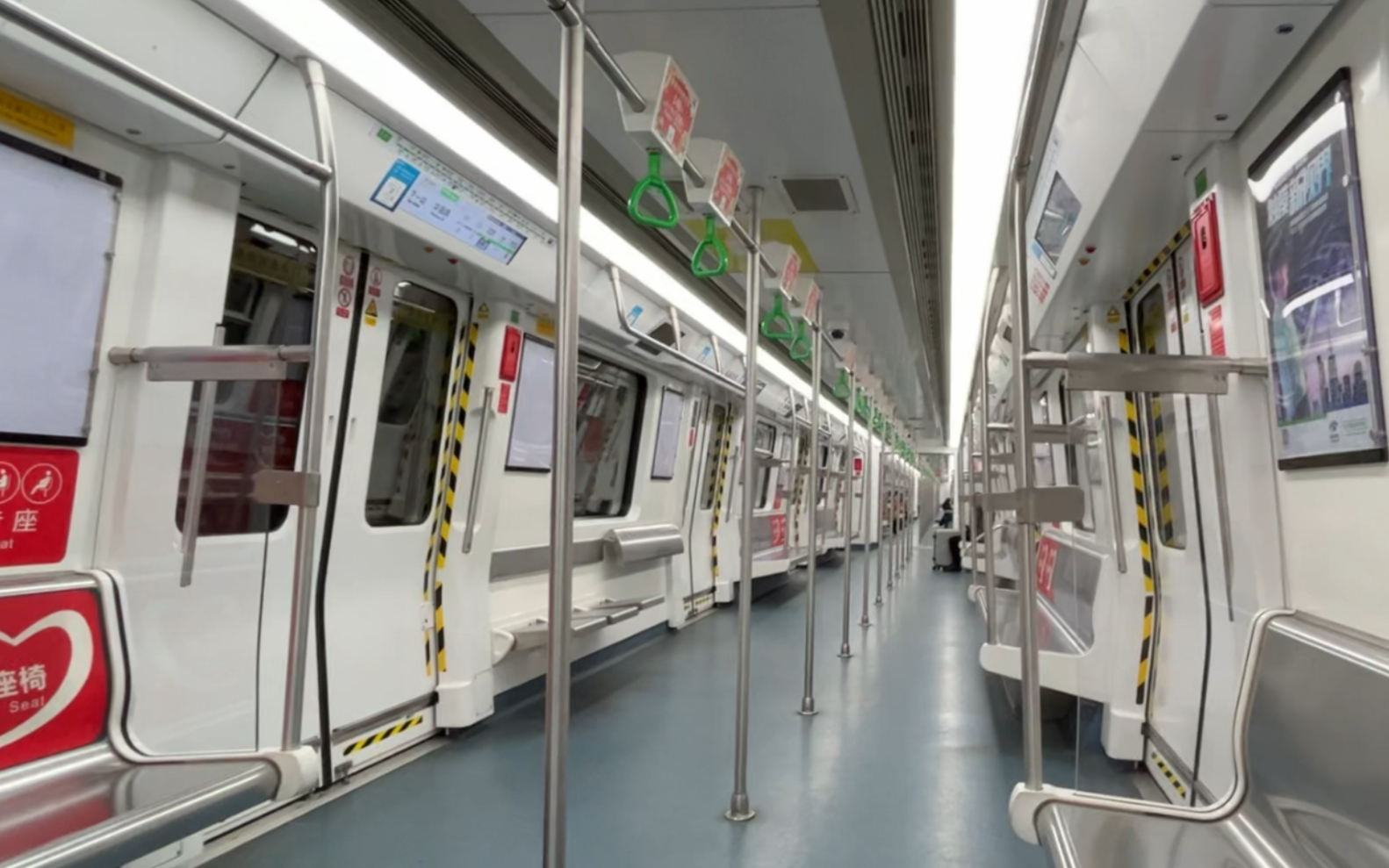 深圳地铁中国南车株洲沉浸式体验科学馆华强路站