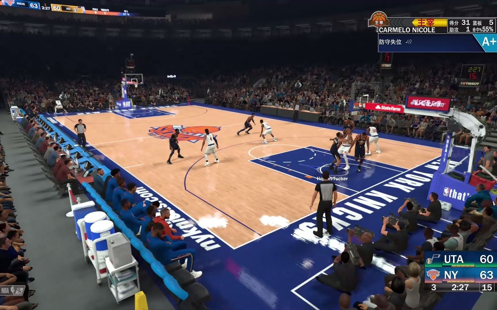 【NBA2k22】跑战术发现场边有另一颗球网络游戏热门视频