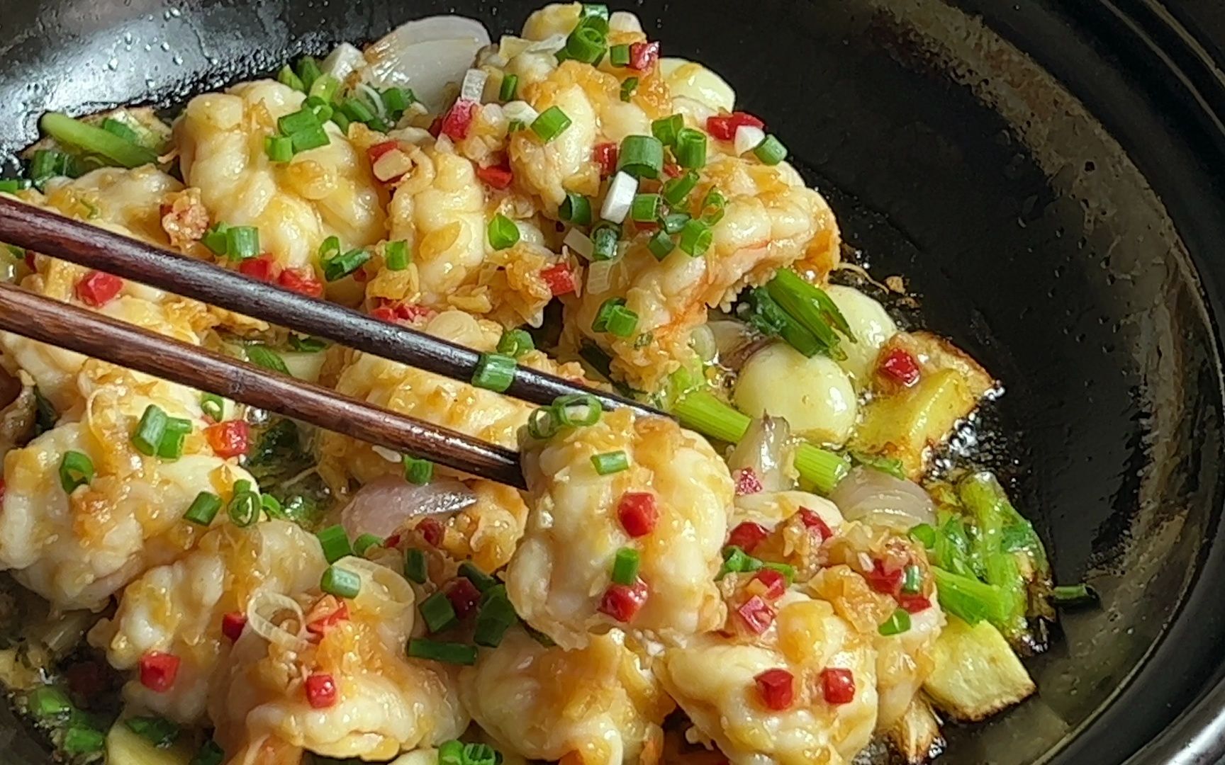 教你蒜蓉焗虾仁怎样做才好吃,嫩滑鲜香,脆嫩爽口,太香了