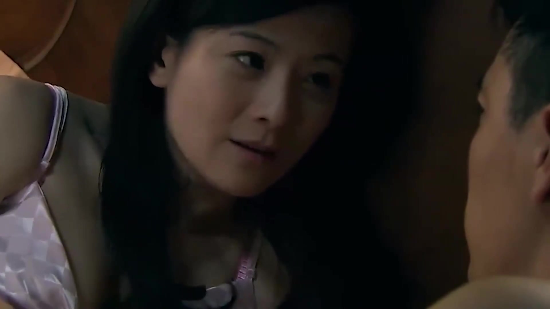 激战江南:小伙准备参军,女间谍一招美人计,这下精彩了