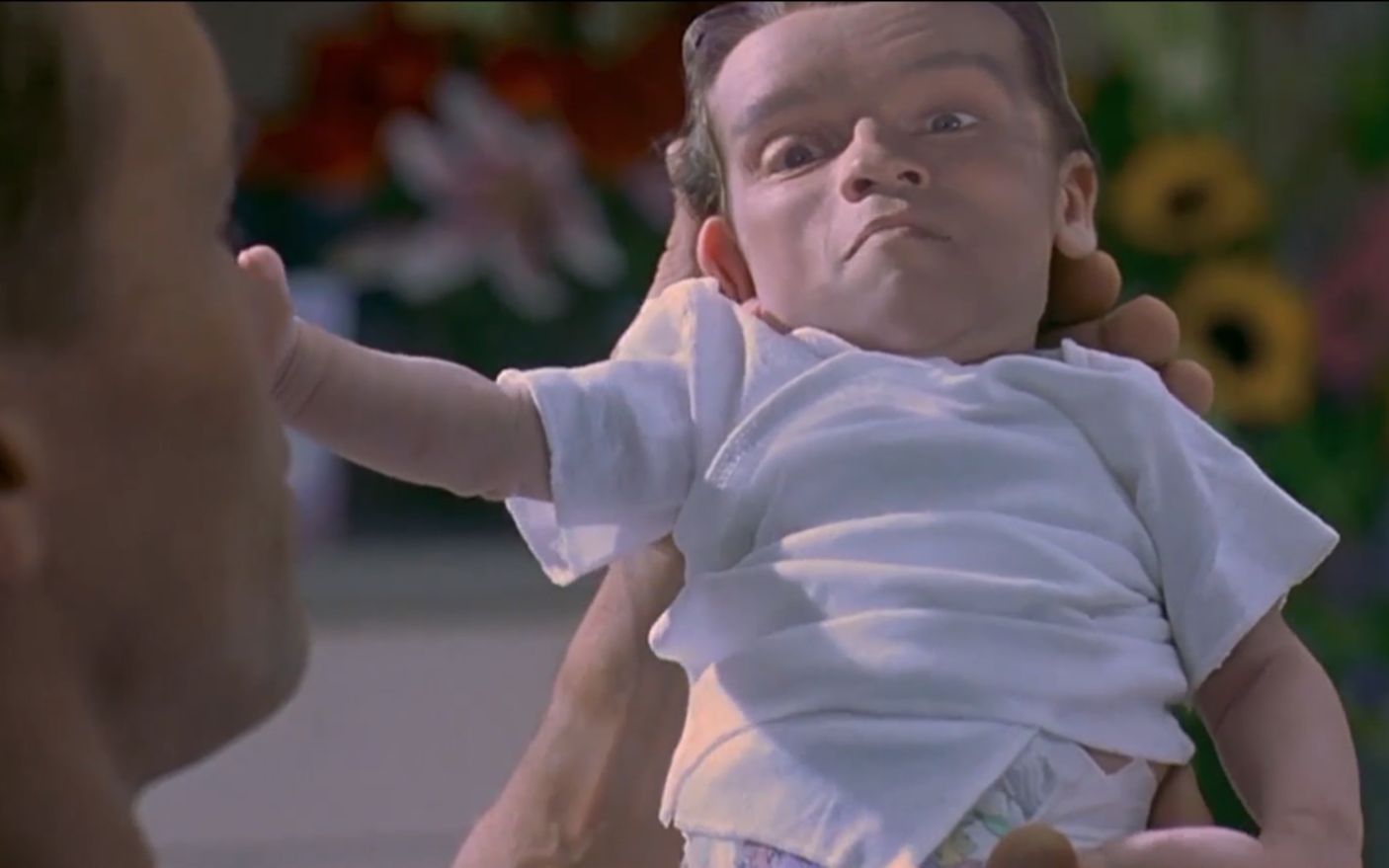 男子为测试怀孕药,用自己身体做实验,生下的女儿和