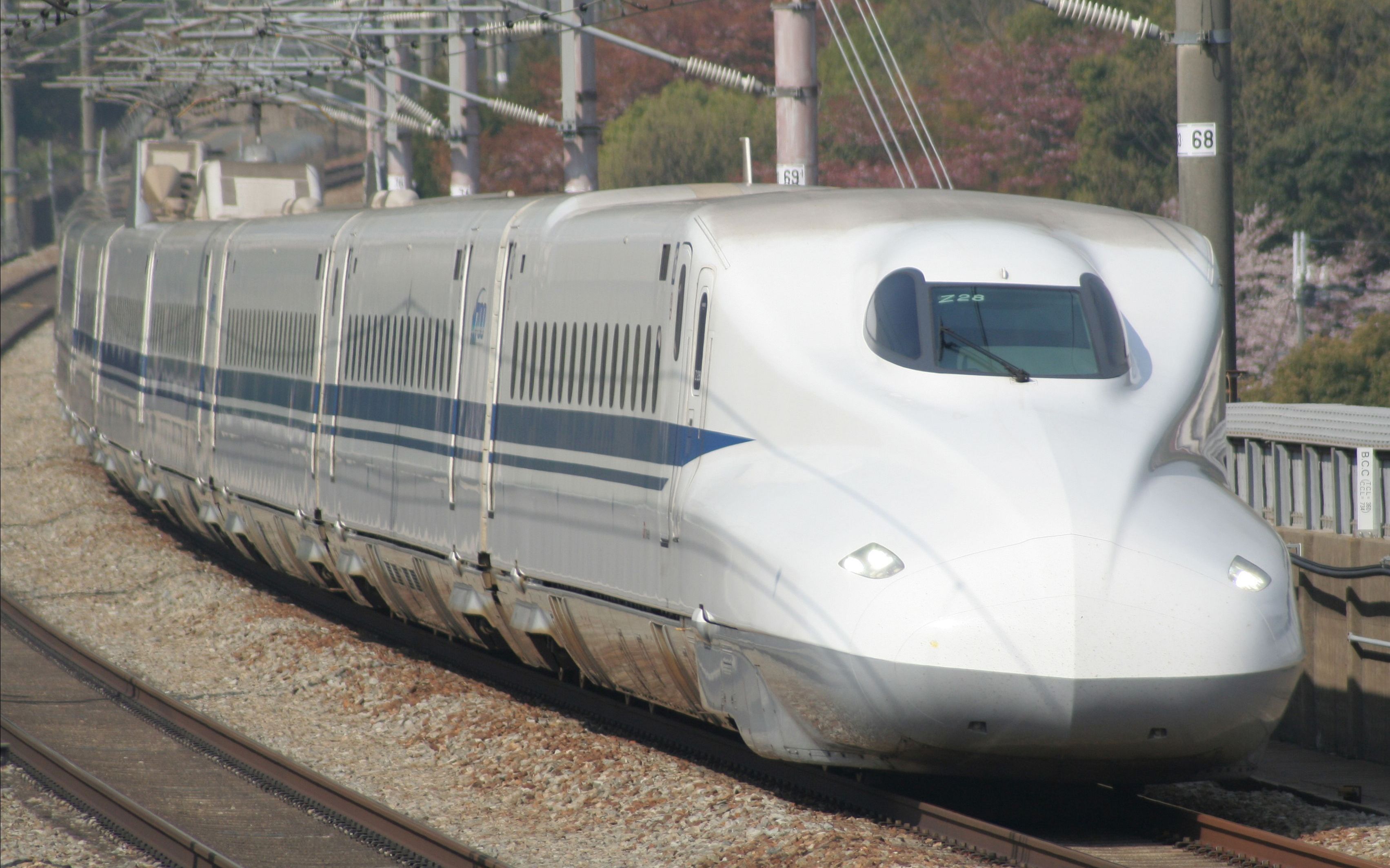 東海道新幹線高速通過熱海站