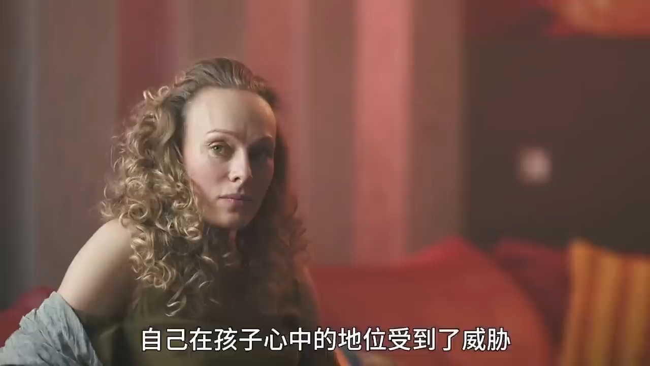 43《超凡女仆》(完整版):保安潜入老板办公室,色心大起,对AI女仆下手#电视剧解说哔哩哔哩bilibili