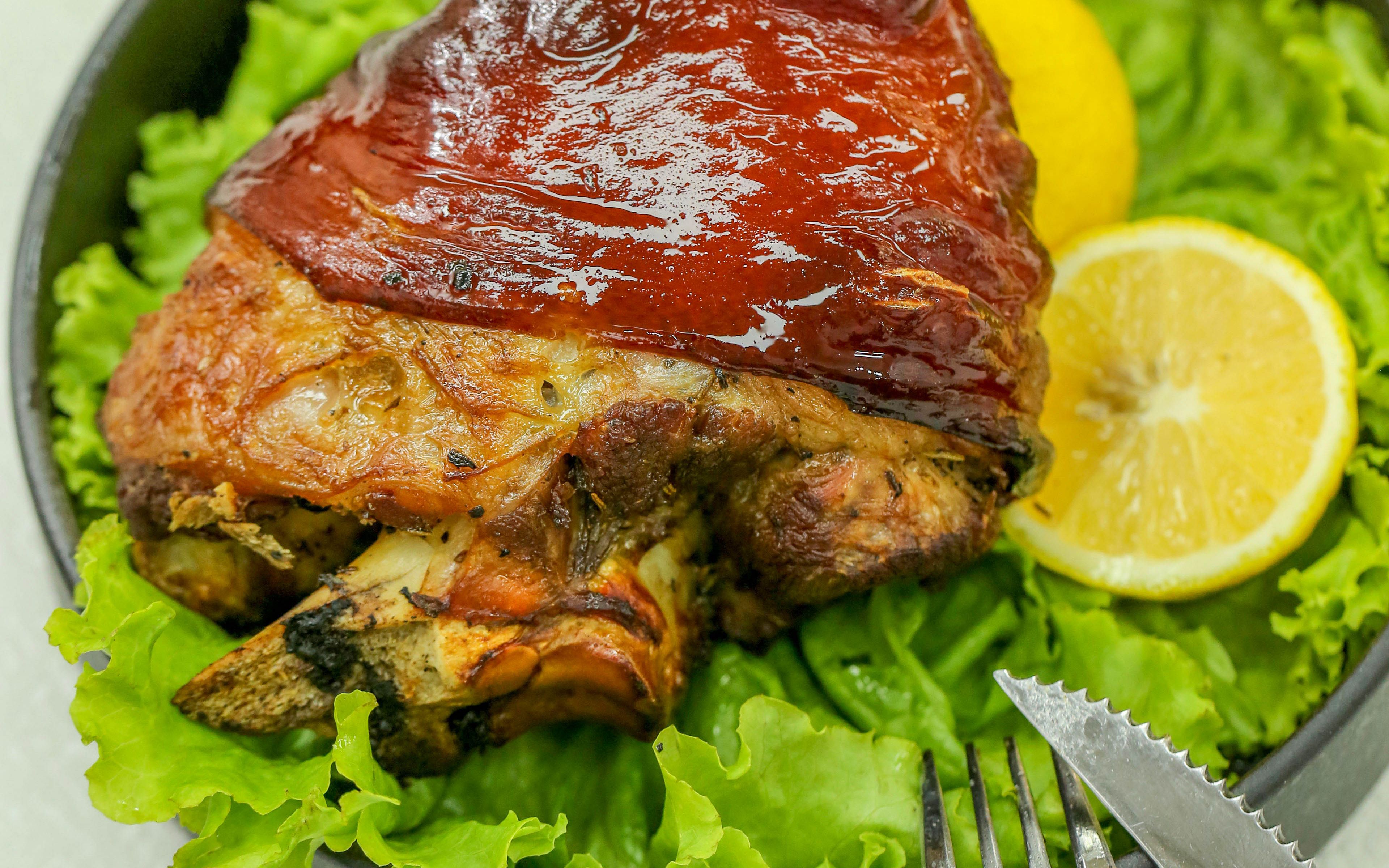 世界杯来啦, 听说烤猪肘和德国啤酒更配哦!