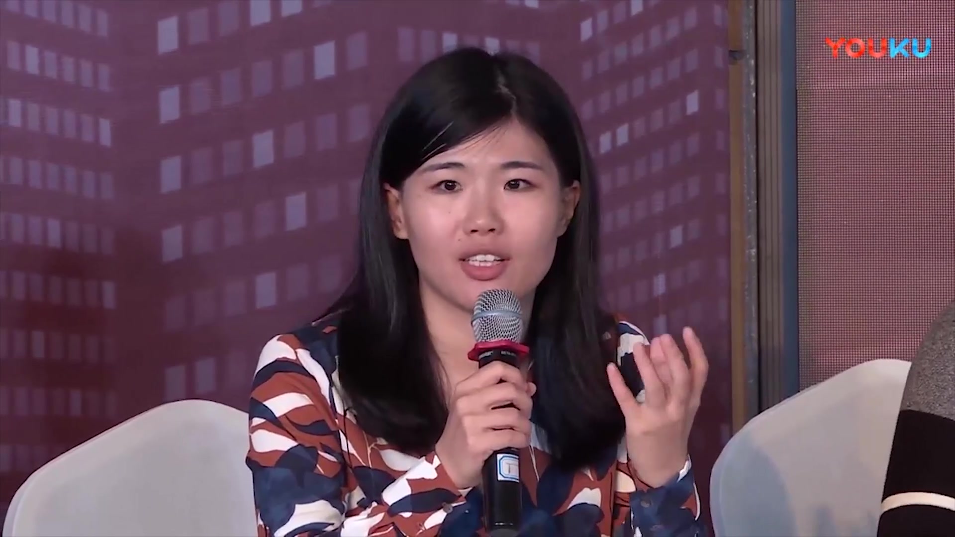 《2017新国辩》庞颖表演赛 评委 cut 救猫or救画