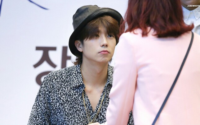 【张祐荣饭拍】【2pm】喜欢到枯的小尾巴发型 是日系小哥哥啊