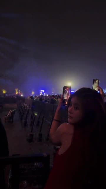 兄弟们冲鸭 电音节好看婆娘太多了