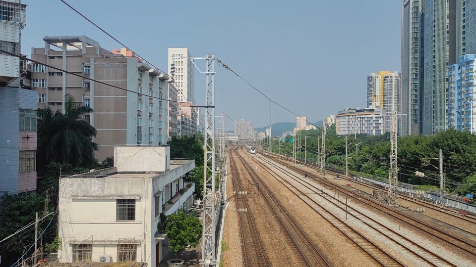 2022年9月25日,d7161(廣州東-梅州西)廣州東站出站.