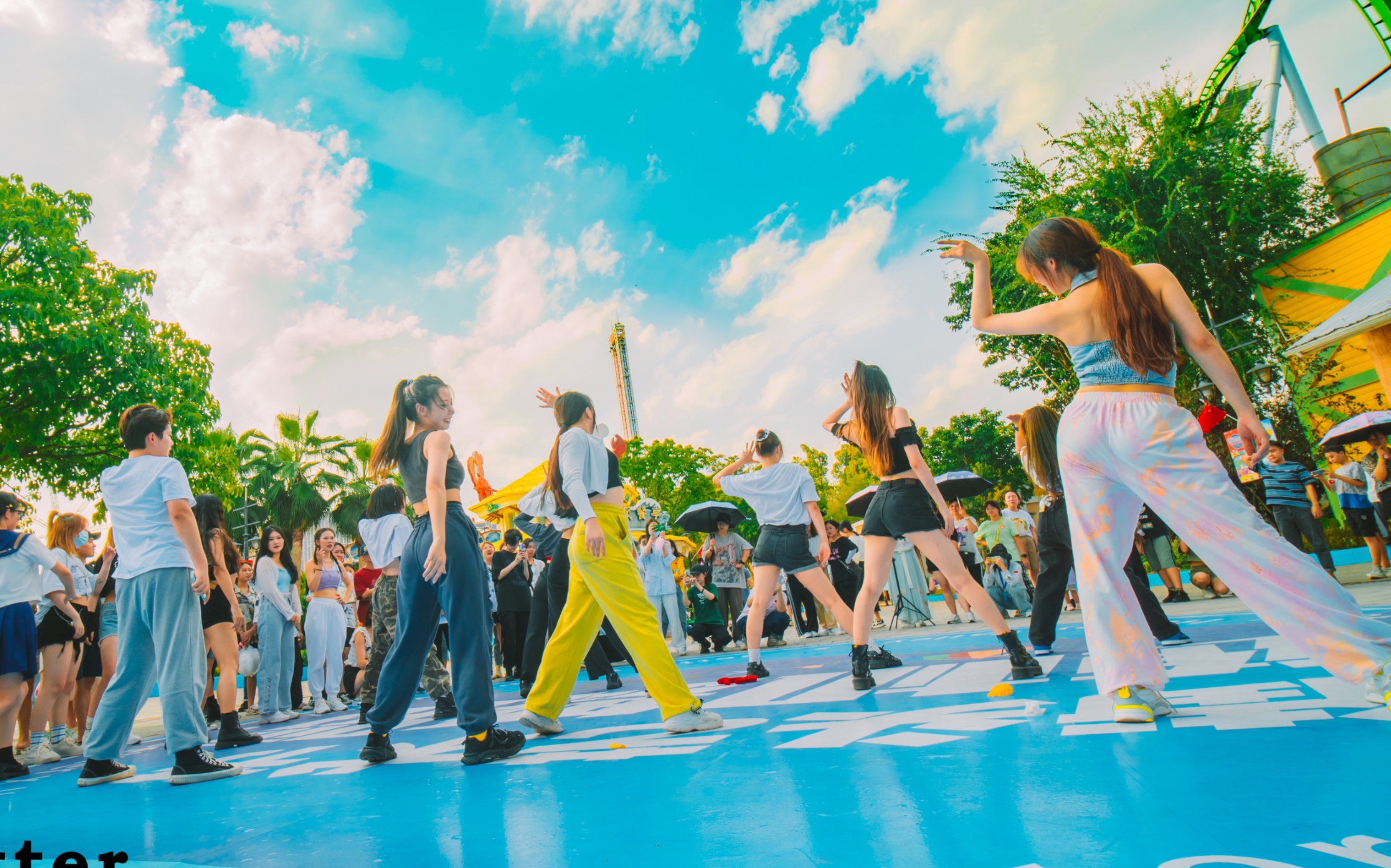 国庆欢乐谷随机舞蹈