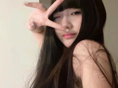 【眨眼卖萌】长发女孩可爱瞬间