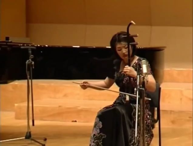 [图]「精彩国乐」天山风情 Erhu（二胡）- Song Fei 宋飞