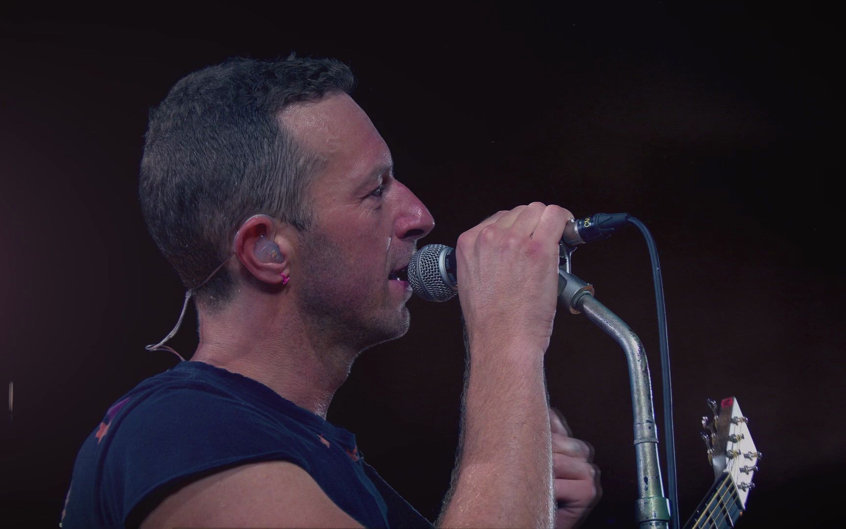 [图]1080P 现场纯享版 Huillo X Coldplay - Different Is OK Live in Mexico City