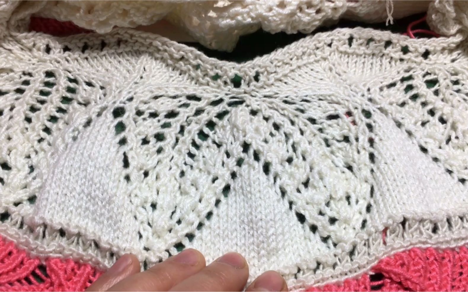 从上往下编织的大叶子花样