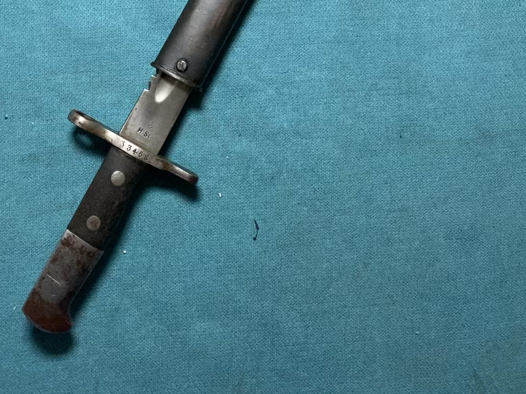 未开刃,瑞士m1911背齿屠夫刺刀