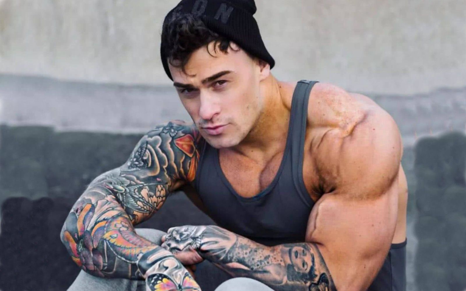 如何锻炼大臂肌肉(二头肌和三头肌)麒麟臂训练组合