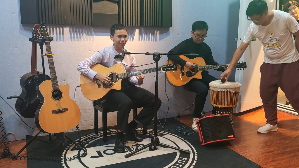 蜜雪冰城-李延琴行