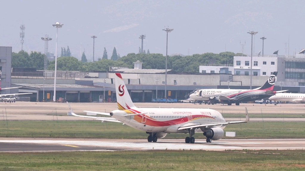 龙江航空a320起飞