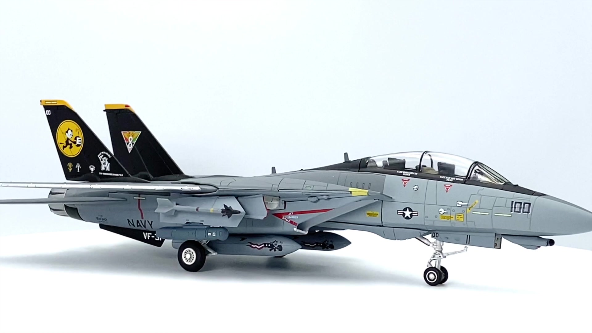 ca721413 f14黑色炸弹猫_哔哩哔哩 (゜-゜)つロ 干杯~-bilibili