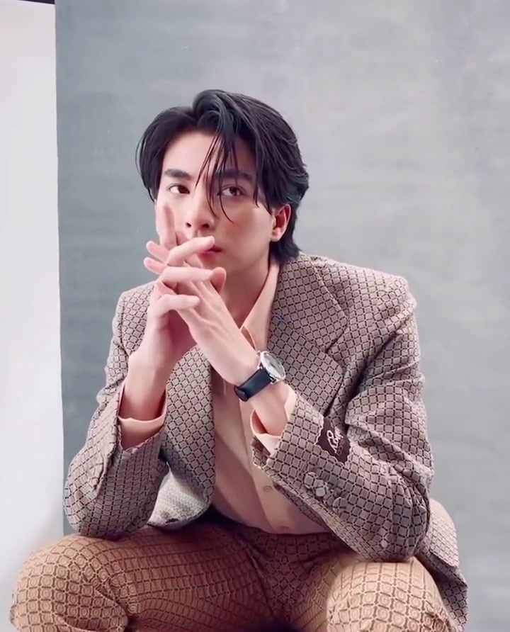 【mewgulf】210809弟弟相关,时尚芭莎拍摄花絮