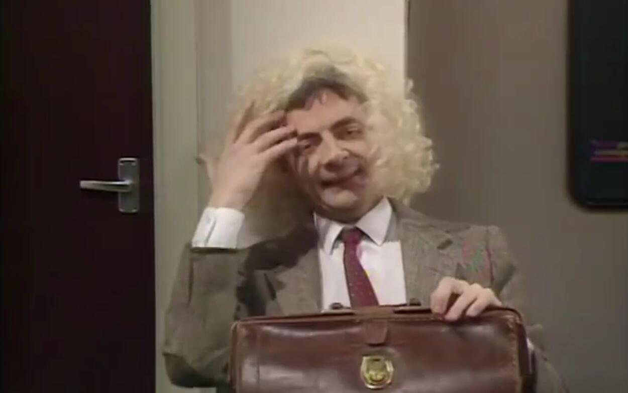 憨豆先生在警局