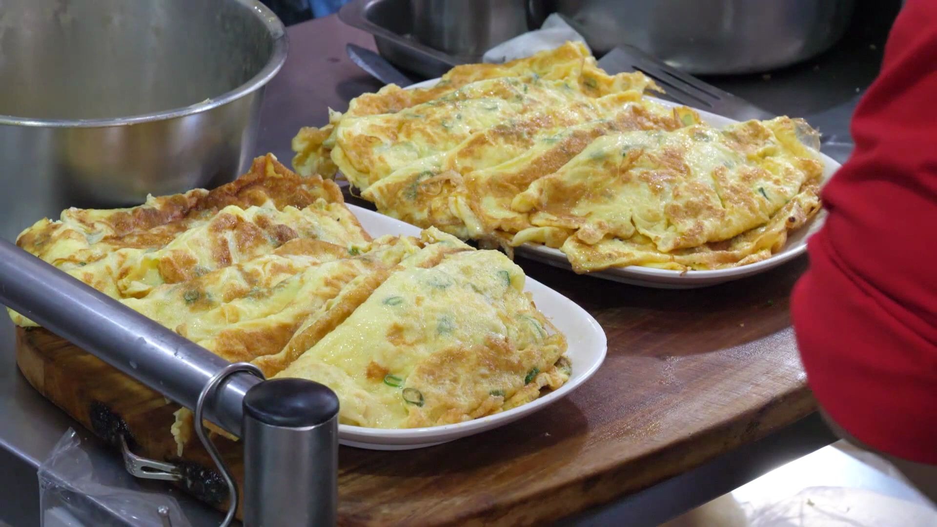 【台湾街头美食】老店.饺子和鸡蛋三明治.哔哩哔哩bilibili