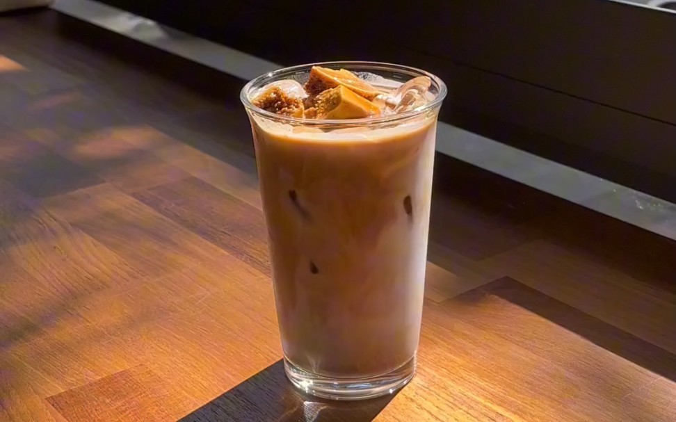 今日咖啡—卡美罗焦糖拿铁