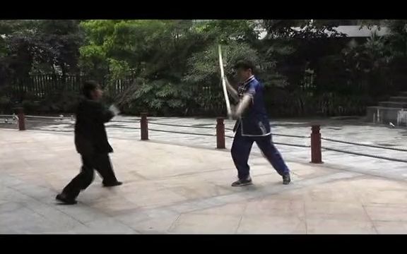 [图]【武打/武替】卢思练师傅与弟子李景峰演练的飞龙虎棍对拆