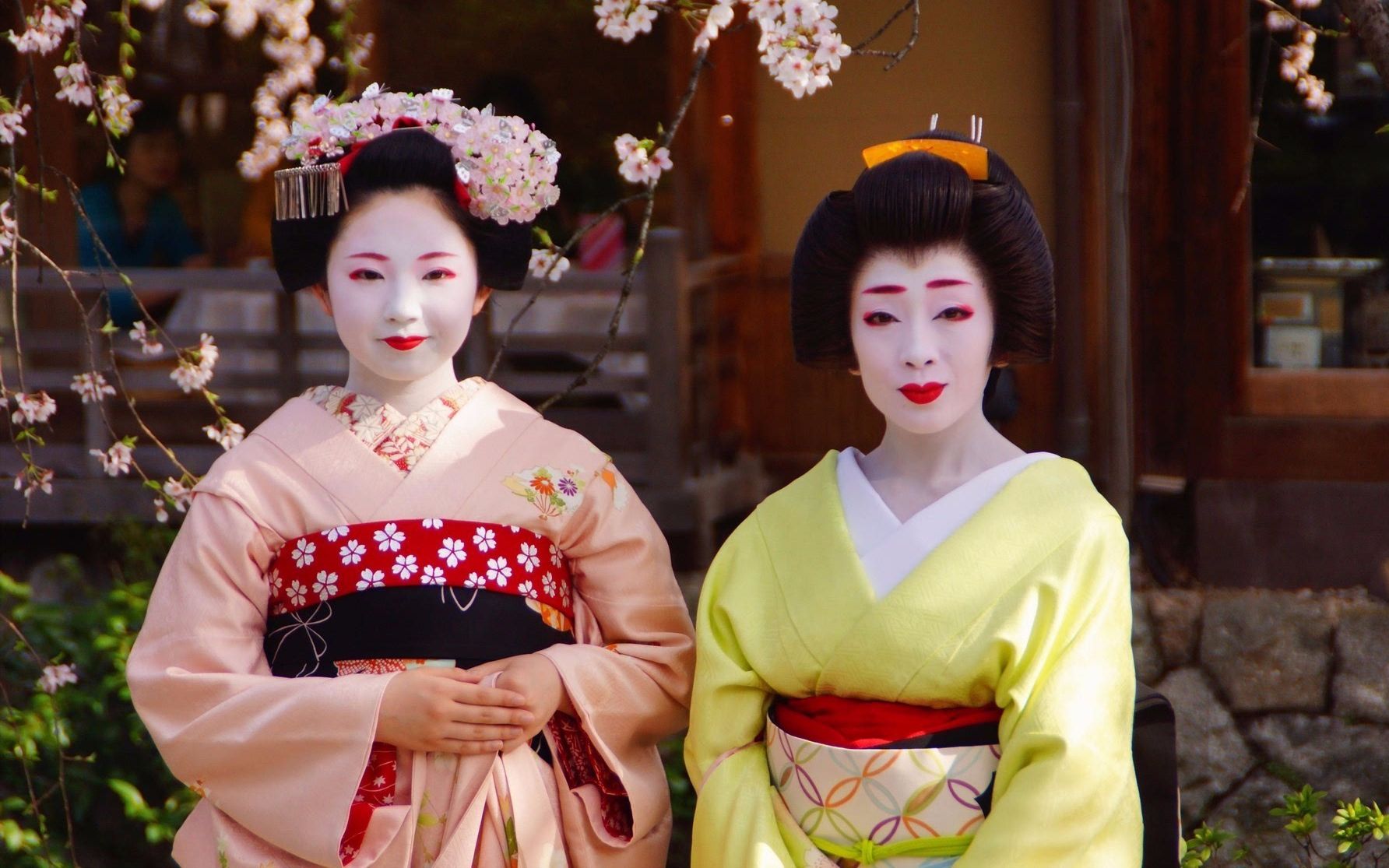 我们都知道日本有艺伎和舞伎,那么日本艺伎和舞伎到底有啥区别?